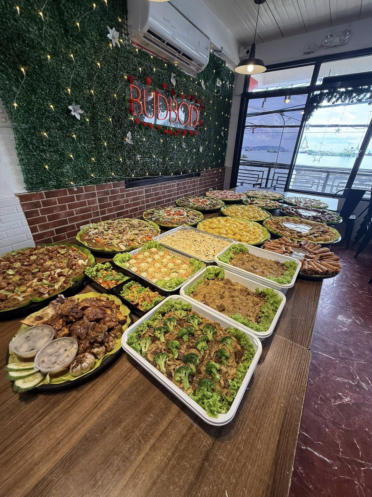 Budbod Seafood and Grill Resto Bar image 3
